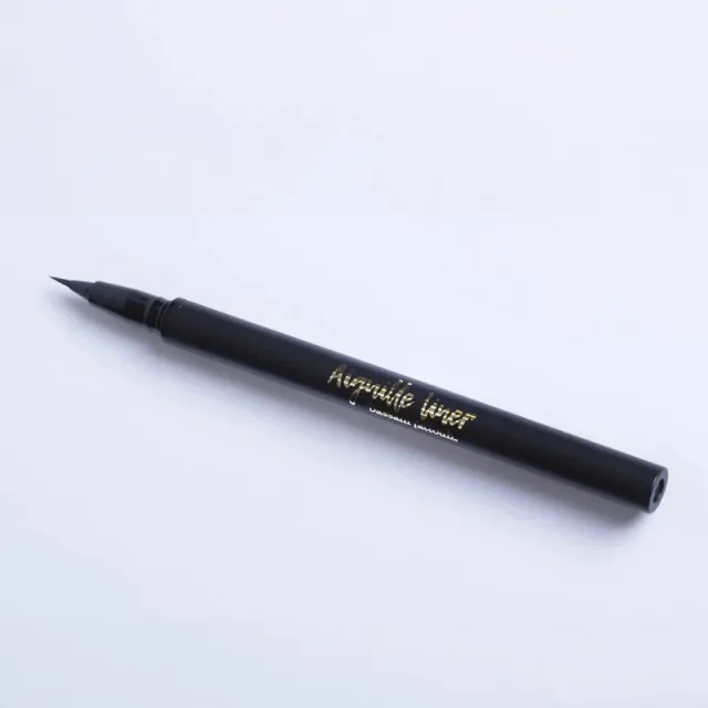 Aiguille Liner Pen Matte Eyeliner Noir 