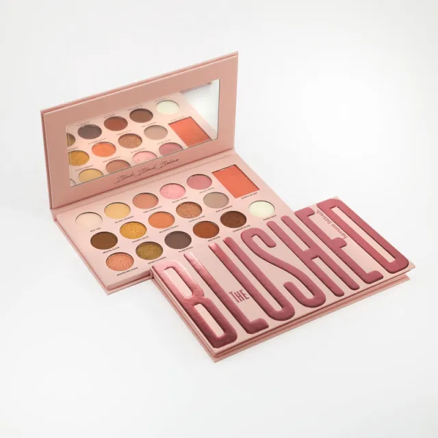 <p>The Blushed Eye Shadow Palette</p>